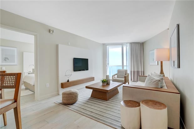 Images Beach House Fort Lauderdale, a Hilton Resort