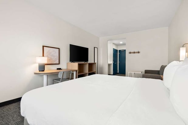 Images Spark by Hilton Lancaster Dutch Country
