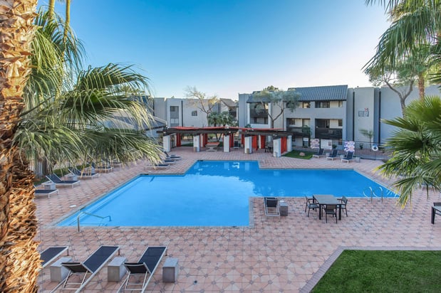 Images Evoq Apartment Homes