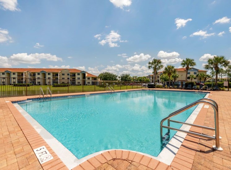 Tuscan Isle Apartments Photo