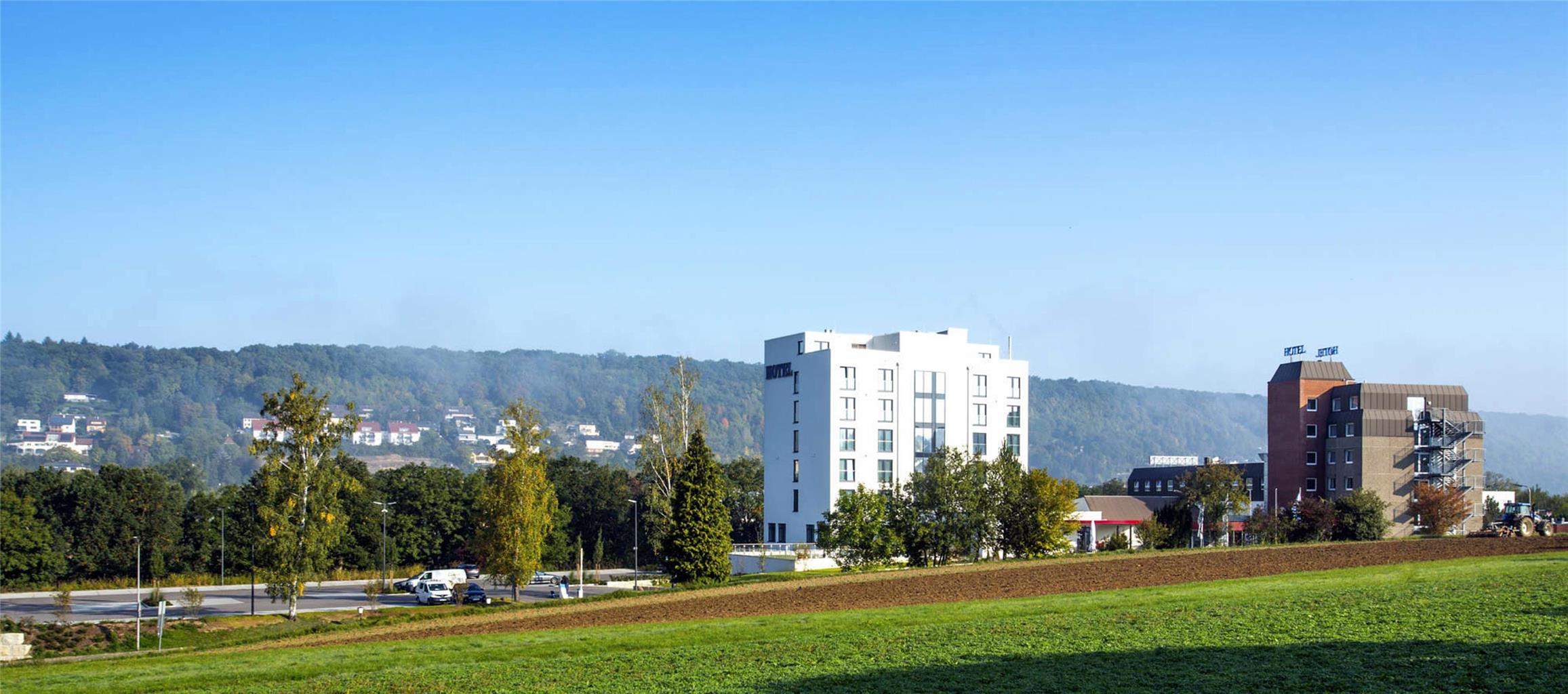 Best Western Queens Hotel Pforzheim-Niefern, Pforzheimer Strasse 52 in Niefern