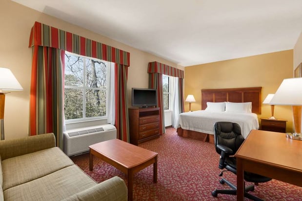 Images Hampton Inn & Suites Williamsburg Historic District