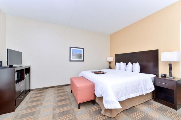 Images Hampton Inn & Suites California University-Pittsburgh