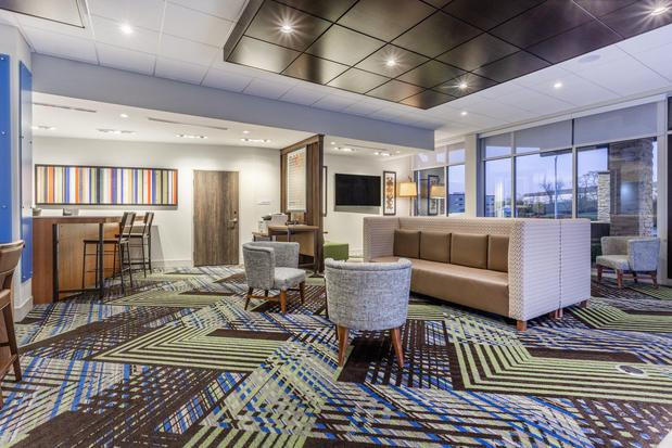 Images Holiday Inn Express & Suites Florence - Cincinnati Airport by IHG