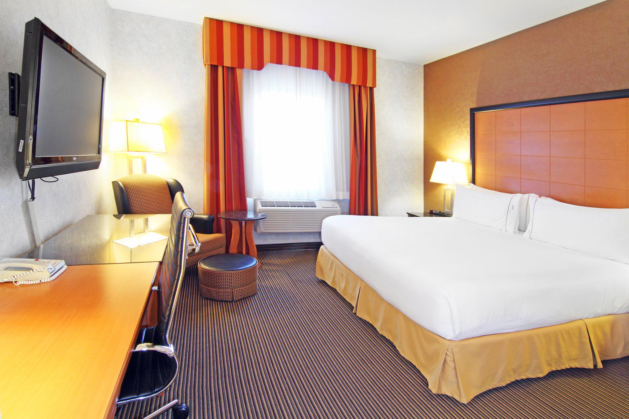 Holiday Inn Express & Suites Calgary South-Macleod Trail S, an IHG Hotel in Calgary