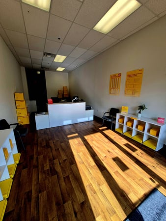 Images DHL Express Service Point Nashville