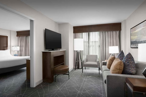 Images Embassy Suites by Hilton Atlanta Kennesaw Town Center