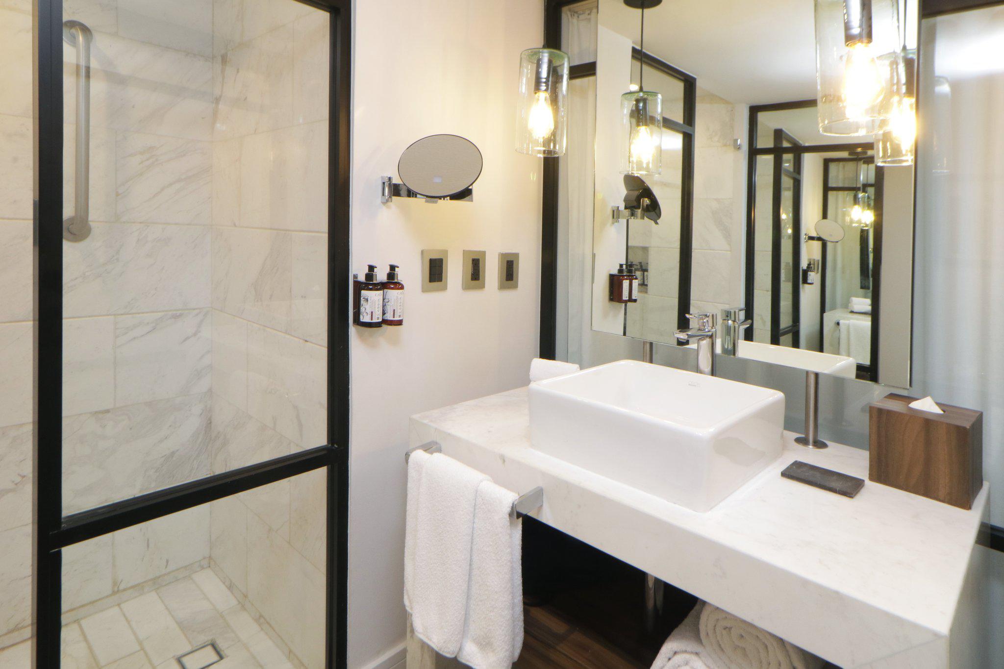 Images Hotel Indigo Guadalajara Expo by IHG