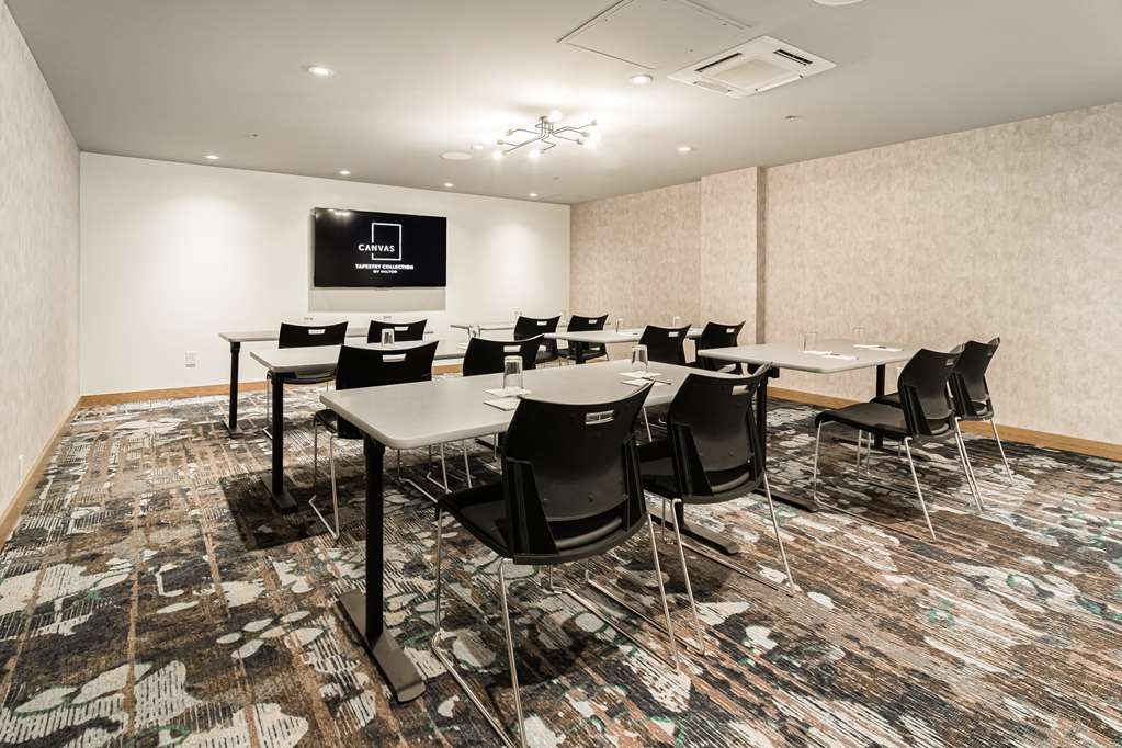 Images Canvas Moncton, Tapestry Collection by Hilton