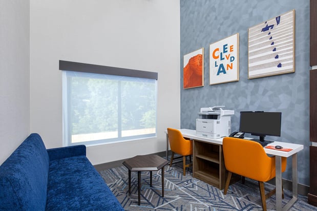 Images Holiday Inn Express & Suites Cleveland Northwest by IHG