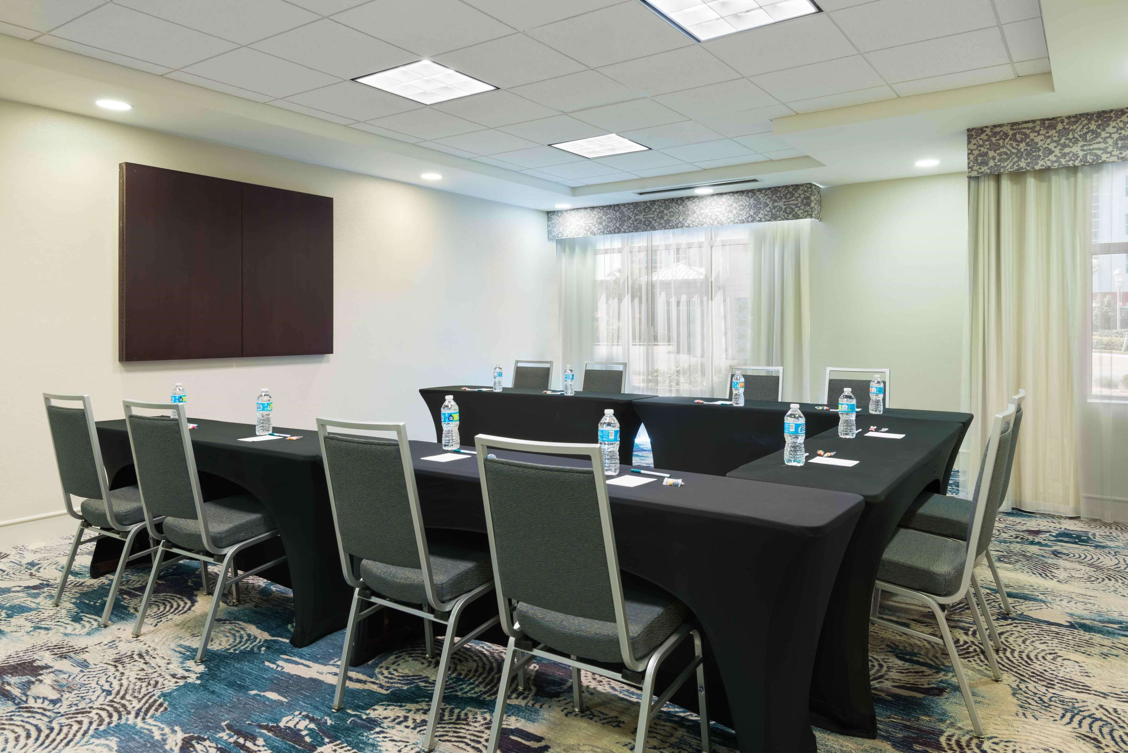 Homewood Suites by Hilton Tampa Airport - Westshore Photo