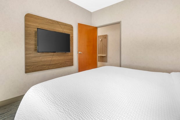 Images Holiday Inn Express & Suites Astoria by IHG