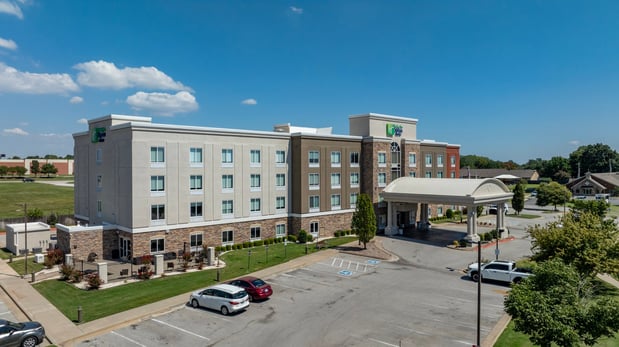 Images Holiday Inn Express & Suites Tulsa South Bixby by IHG
