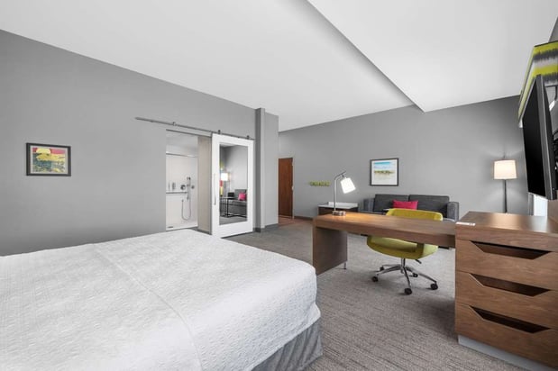 Images Hampton Inn & Suites Bakersfield Central