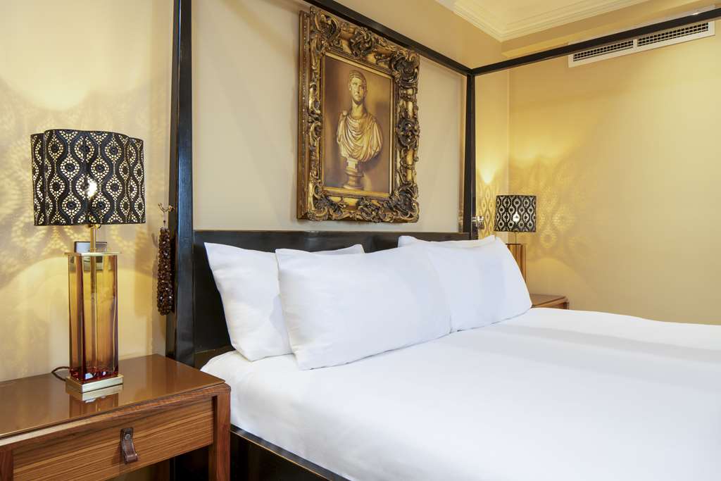 chester the queen bedrooms