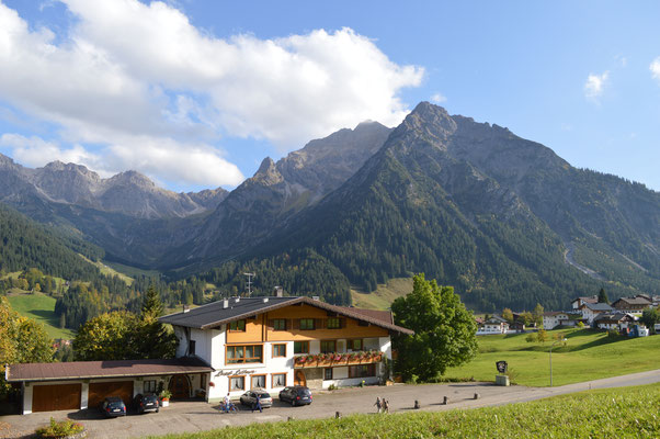 Haus Garni Luggi Leitner, Walserstraße 333 in Mittelberg