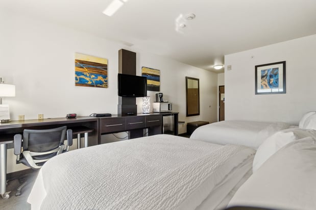 Images Holiday Inn Express & Suites Barstow-Outlet Center by IHG