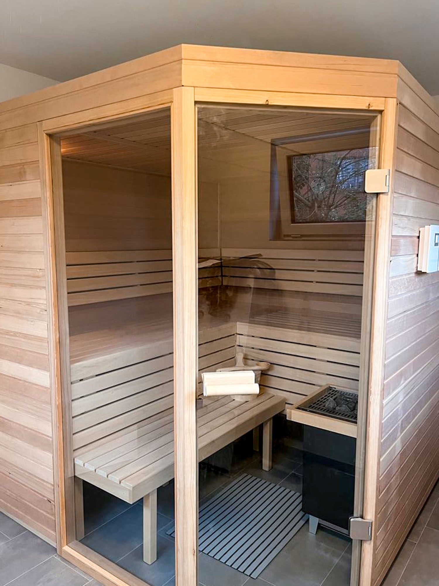 Frahn Sauna- und Solarienvertrieb GbR, Ihrener Straße 110 in Westoverledingen