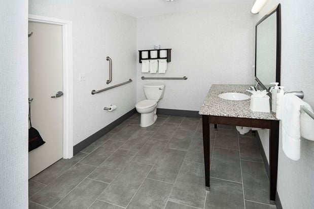 Images Hampton Inn & Suites Raleigh Downtown