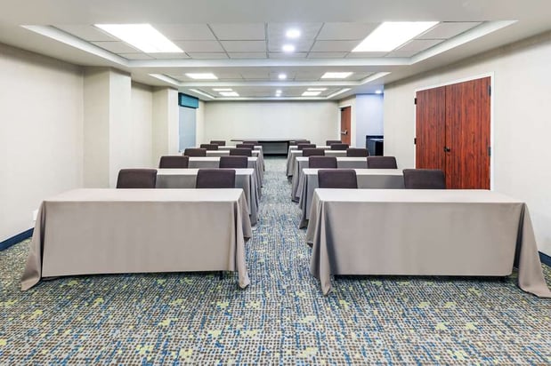 Images Hampton Inn & Suites Tulsa-Woodland Hills 71st-Memorial