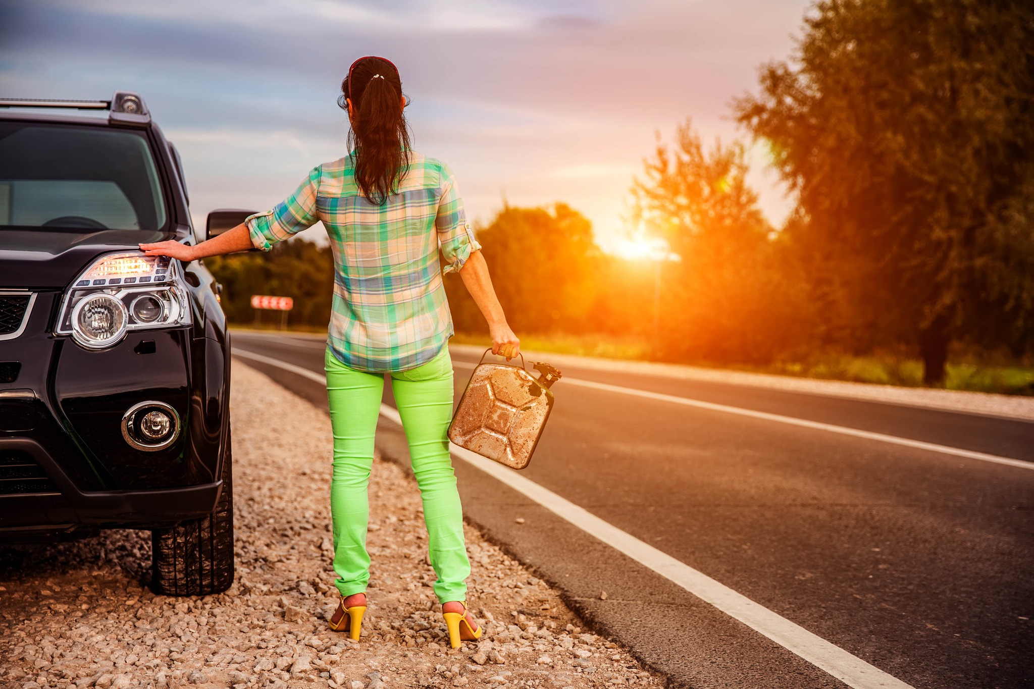 Steelz Transportation and Towing provides fast and reliable roadside assistance to get you back on the road quickly. Whether you're dealing with an unexpected breakdown or need help in a tough situation, I am ready to offer the support you need. I aim to provide peace of mind with our efficient and dependable roadside services.