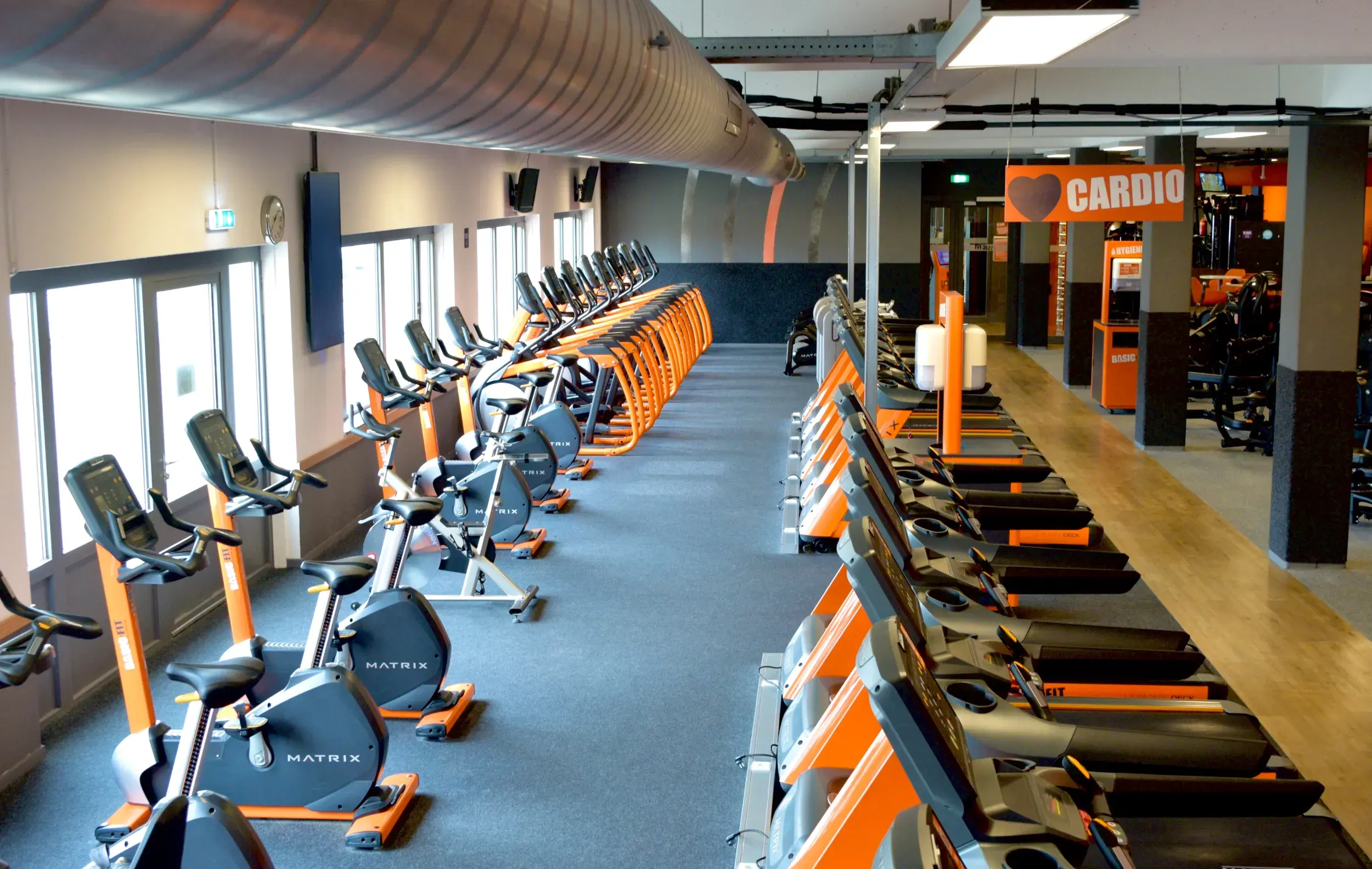 Foto's Basic-Fit 24/7