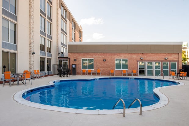 Images Holiday Inn Express & Suites Shreveport - Downtown by IHG