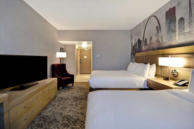 Images DoubleTree by Hilton St. Louis Airport