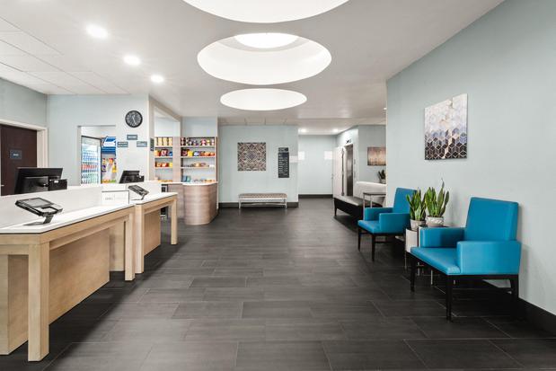 Images Holiday Inn & Suites Bothell by IHG