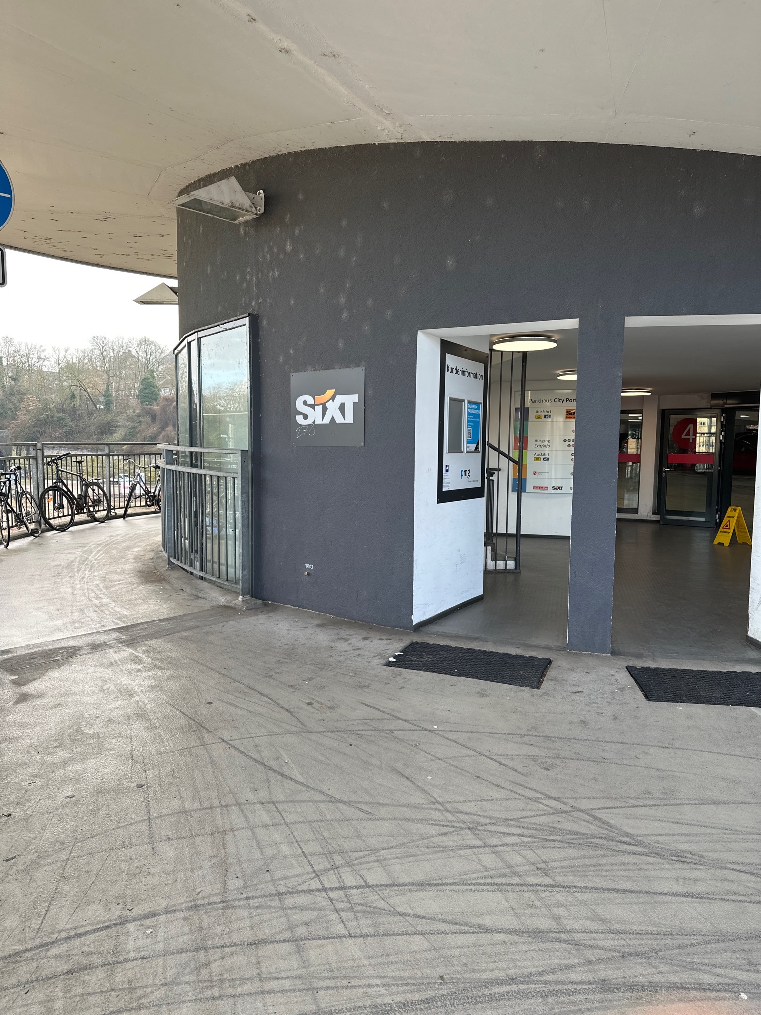 SIXT Autovermietung Mainz City-Port, Binger Str.19/Parkh. HBF in Mainz