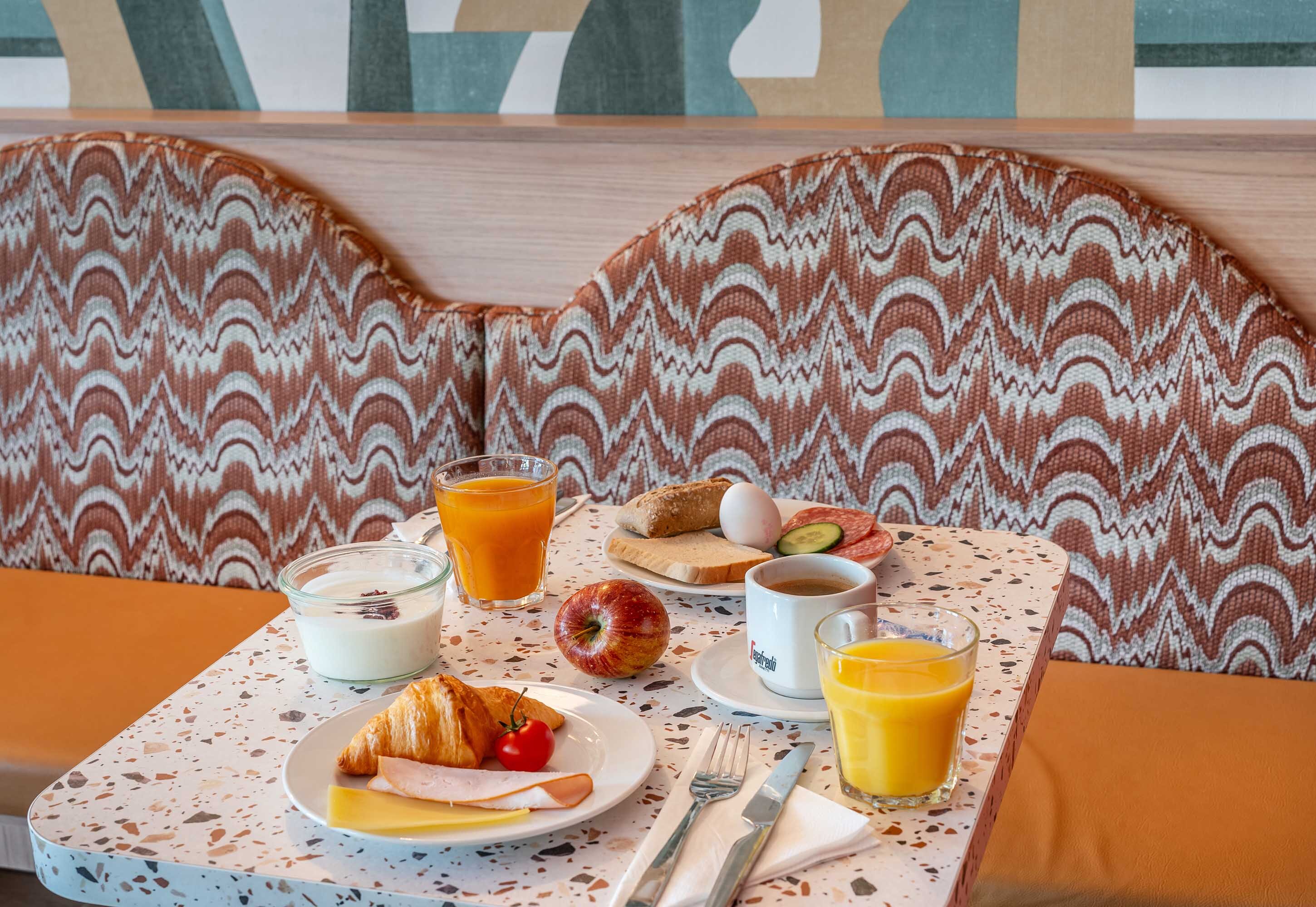 Bilder B&B HOTEL Rothrist Olten