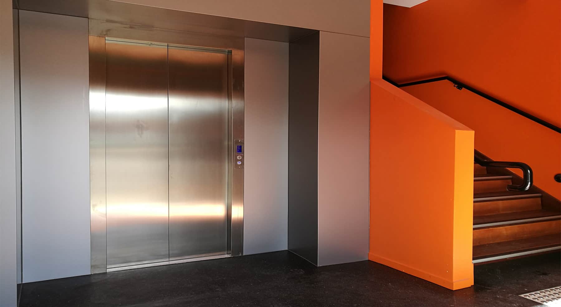 Images Premier Lifts Geelong