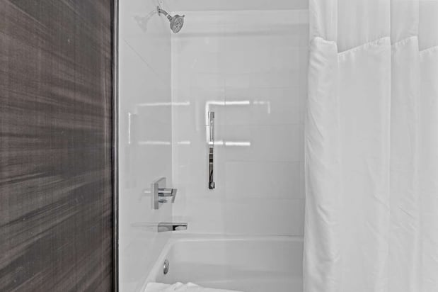 Images DoubleTree by Hilton Raleigh Midtown
