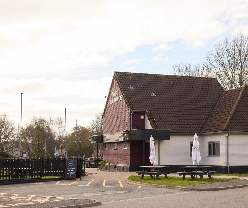 The Eight Towers pub exterior