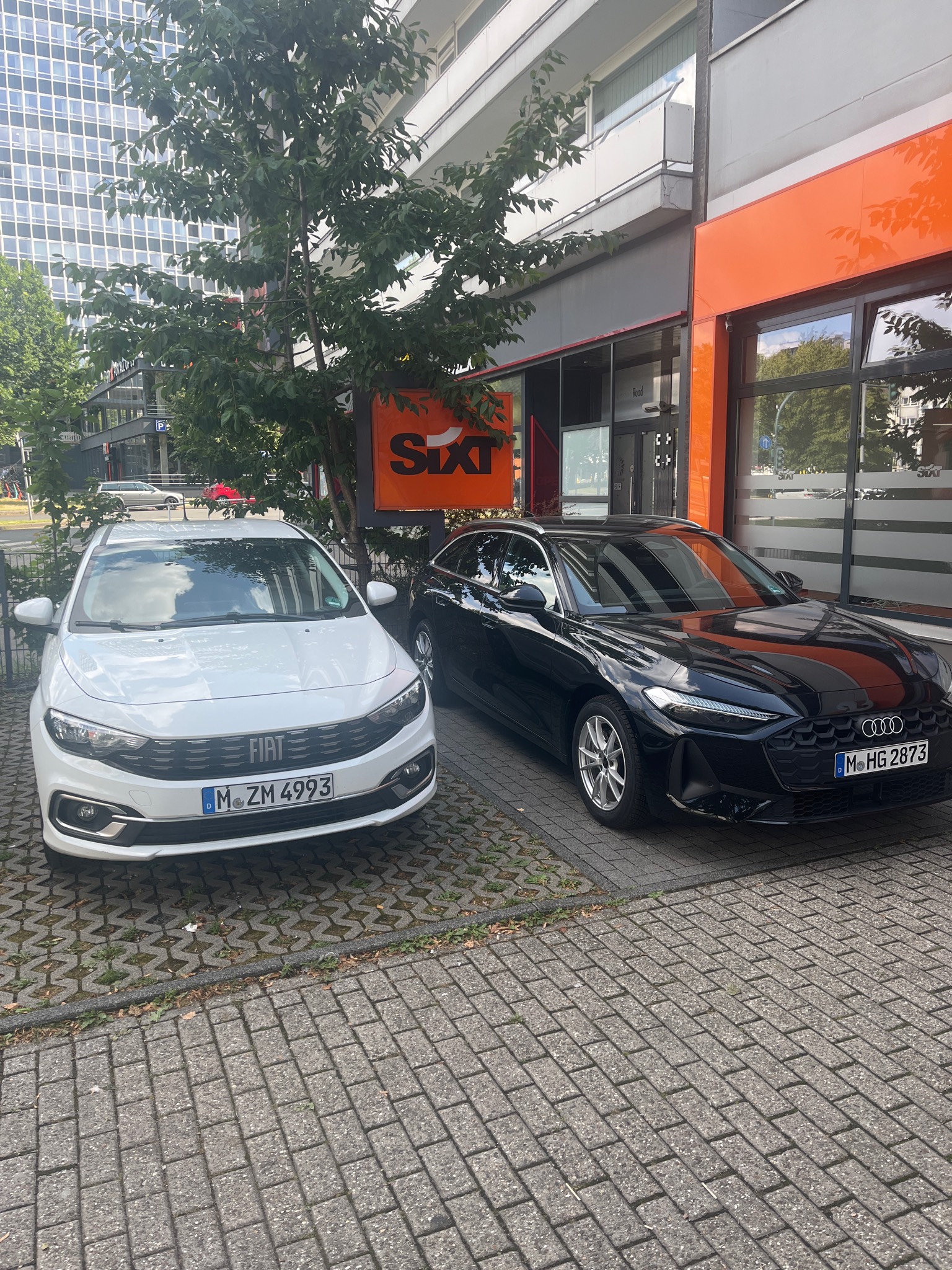 SIXT Auto- und Transportervermietung Essen Limbecker Platz, Ostfeldstr. 9 in Essen