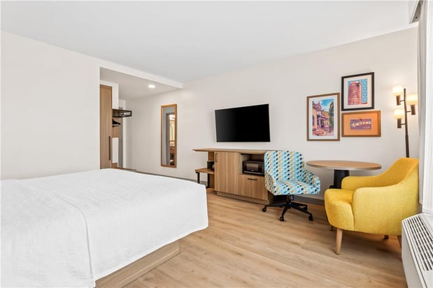 Images Hampton Inn and Suites by Hilton Intercourse
