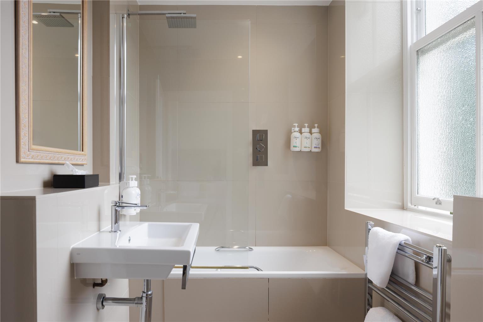 Images New Bath Hotel, a member of Radisson Individuals