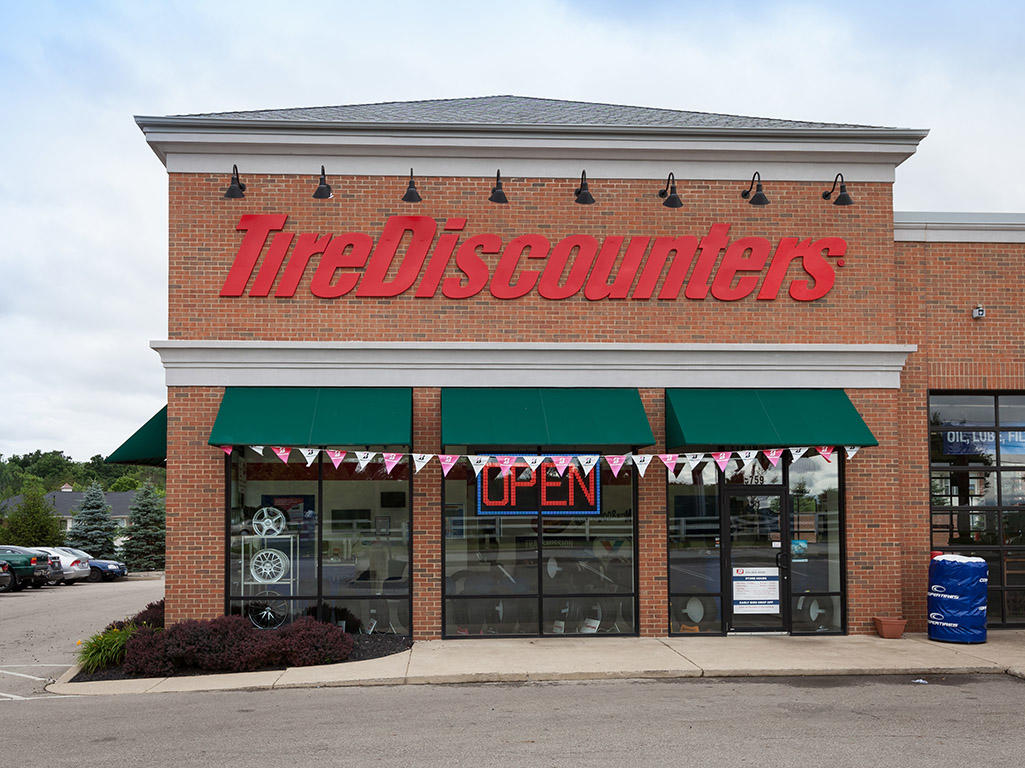 Tire Discounters on 5759 N Hamilton Rd in Columbus