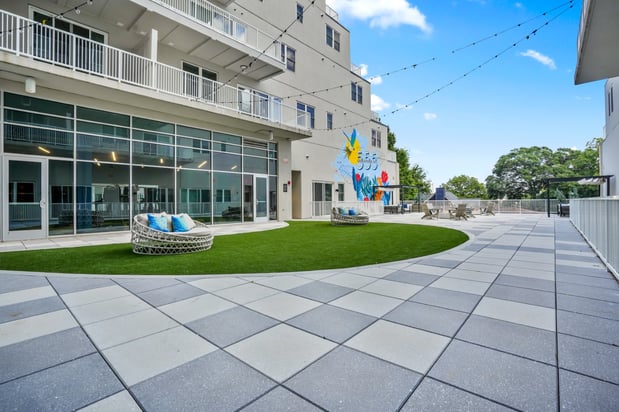 Images 555 Boulevard