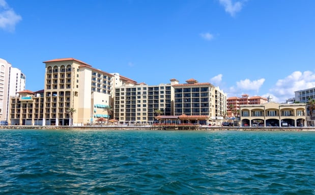 Images Holiday Inn & Suites Clearwater Beach by IHG
