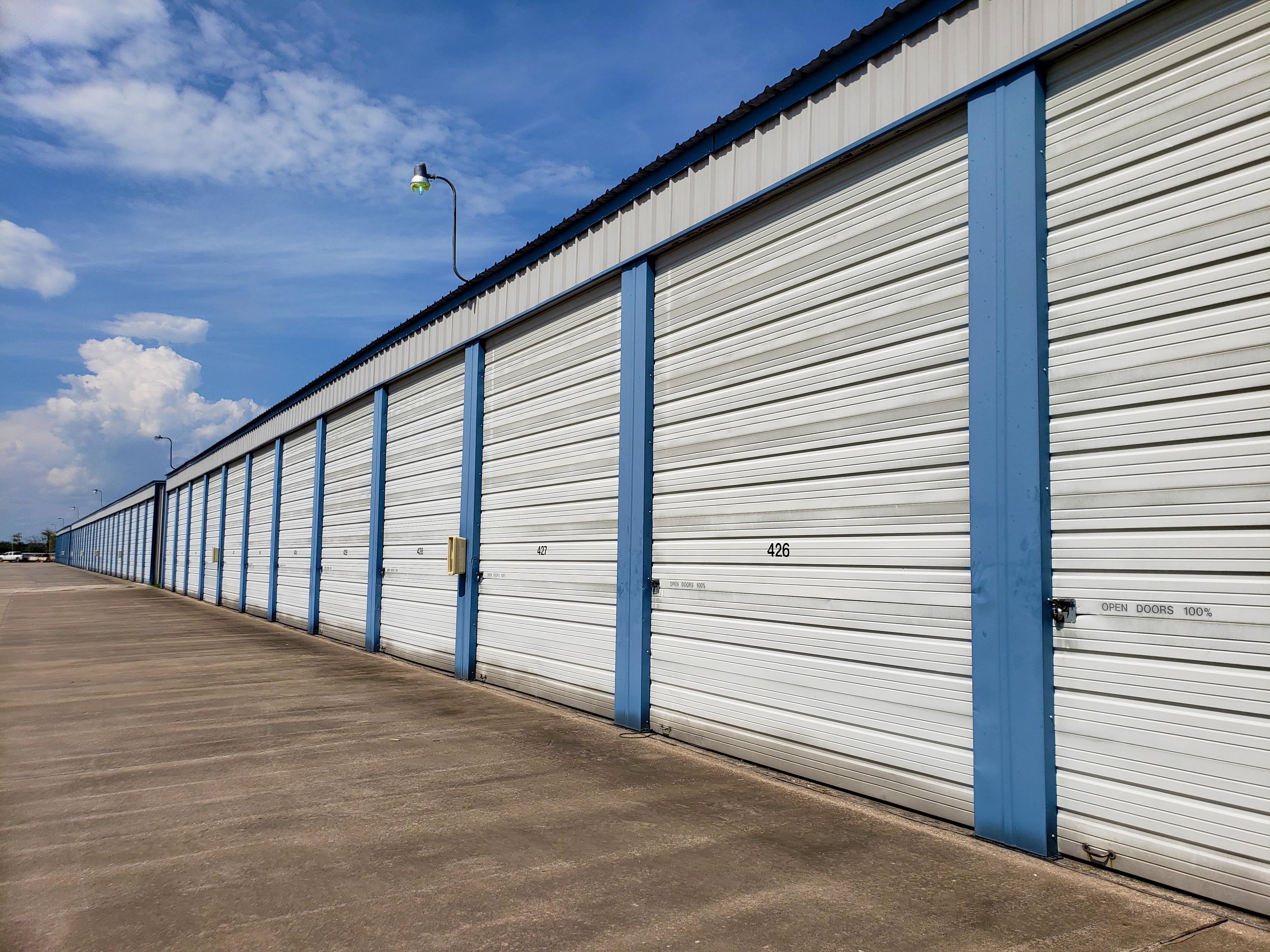 League City Boat & RV Storage's extra tall units make storing even large RVs or wakeboarding boats a breeze!