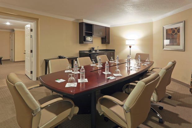 Images Holiday Inn & Suites San Mateo-San Francisco SFO by IHG