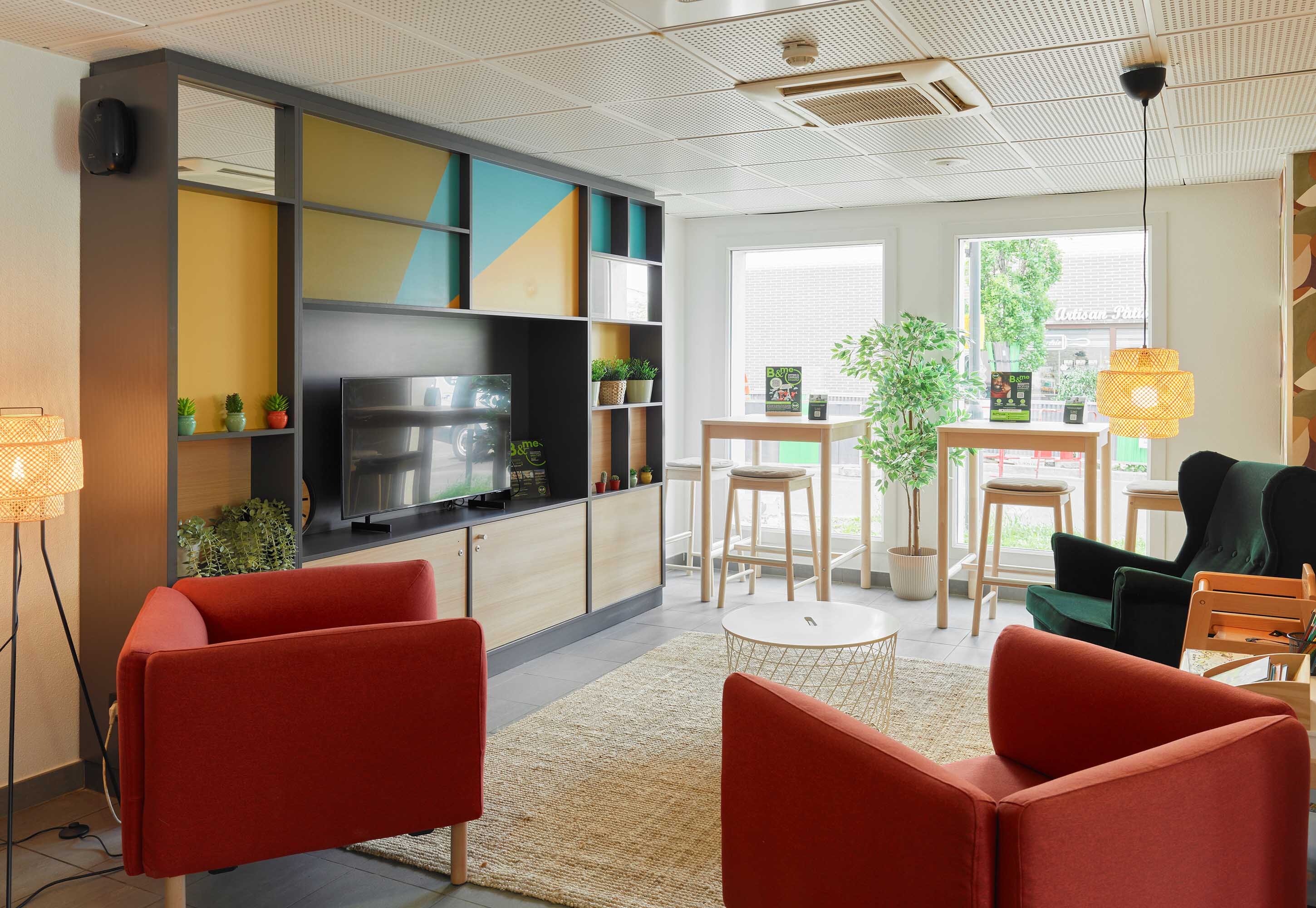 B&B HOTEL Paris Romainville Noisy-Le-Sec