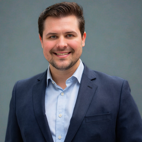 Daniel Anselmo World Insurance Broker