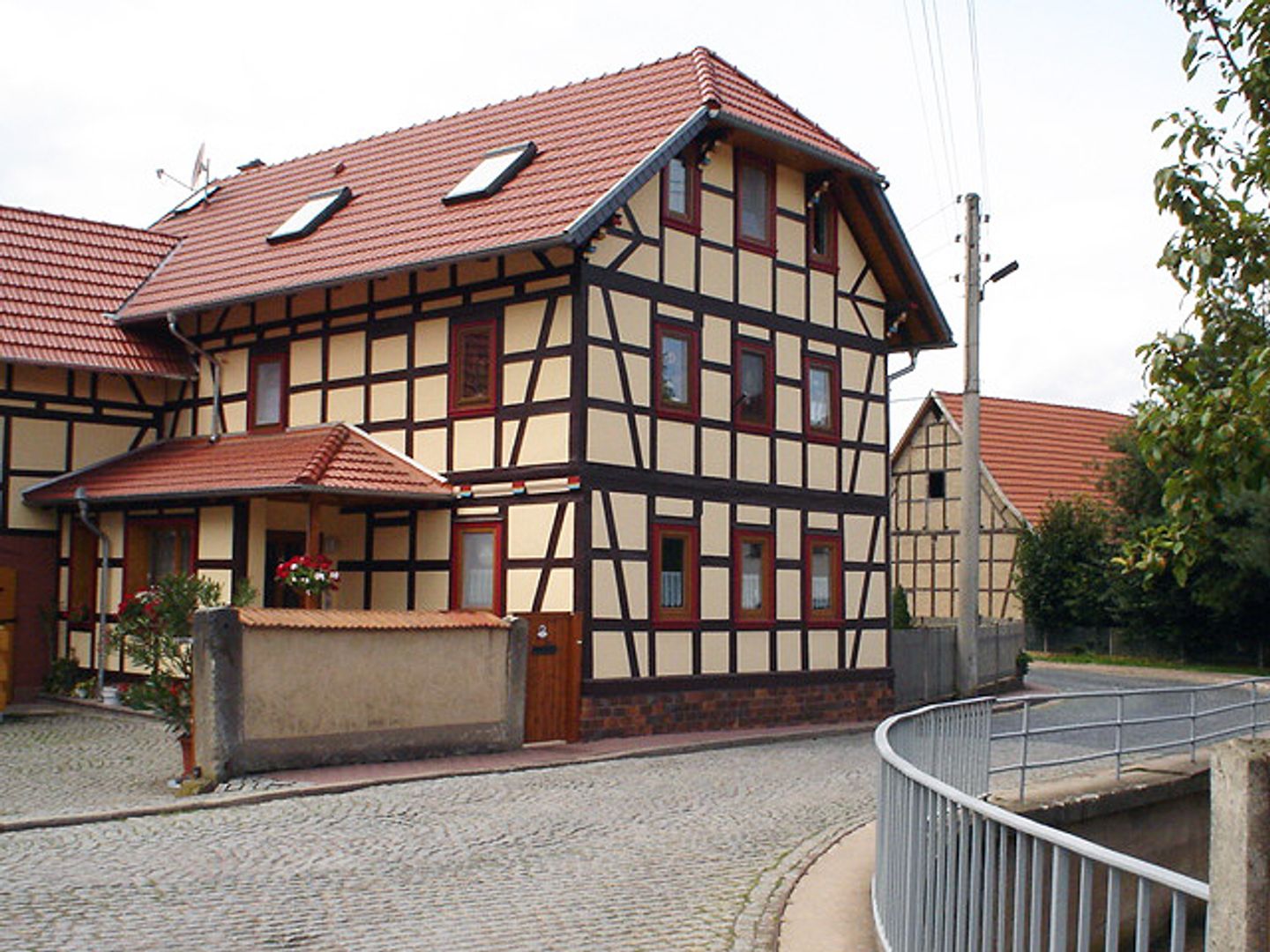 Malerfachbetrieb Dietzel & Bätzold, Am Vorderbach 7 in Bischofroda