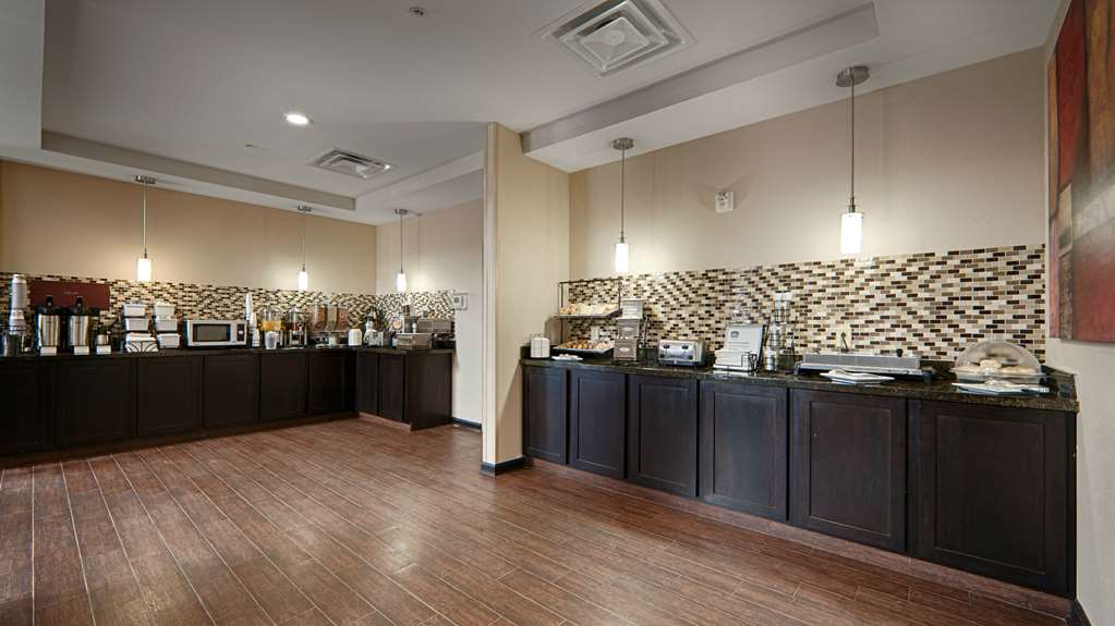 Breakfast Room