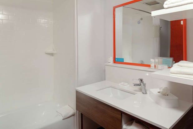 Images Hampton Inn Woodbridge