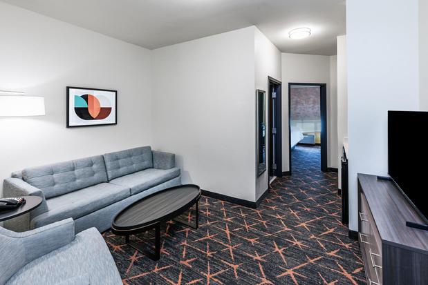 Images Holiday Inn & Suites Stillwater - University West, an IHG Hotel