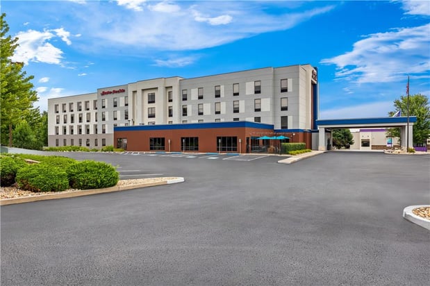 Images Hampton Inn & Suites Grove City