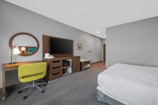 Images Hampton Inn & Suites Bakersfield Central